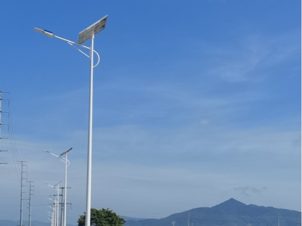 惠州石湾移民村太阳能路灯工程案例